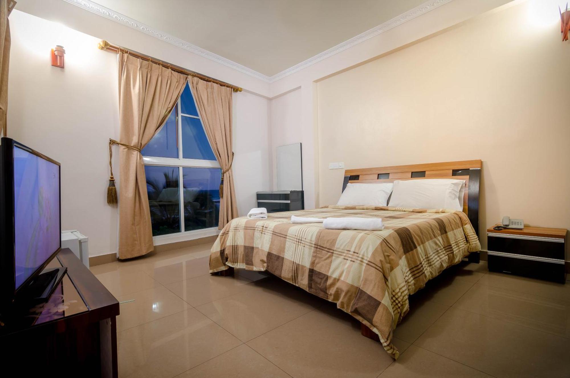 Relax Beach Inn Malé Extérieur photo