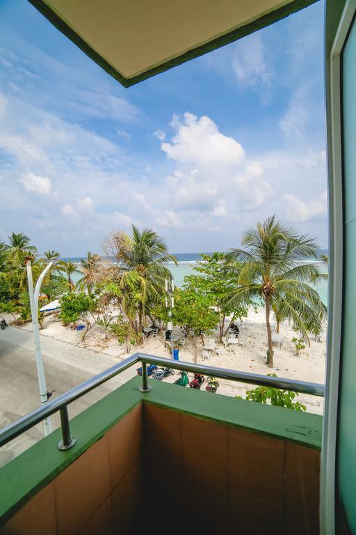 Relax Beach Inn Malé Extérieur photo